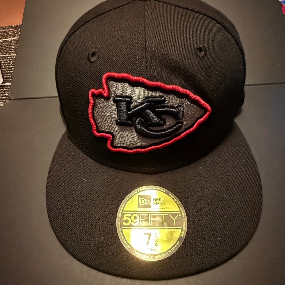 New Era 59FIFTY Hat Mens 7 1/2 Black‎ NEW Kansas City Chiefs NFL Fitted